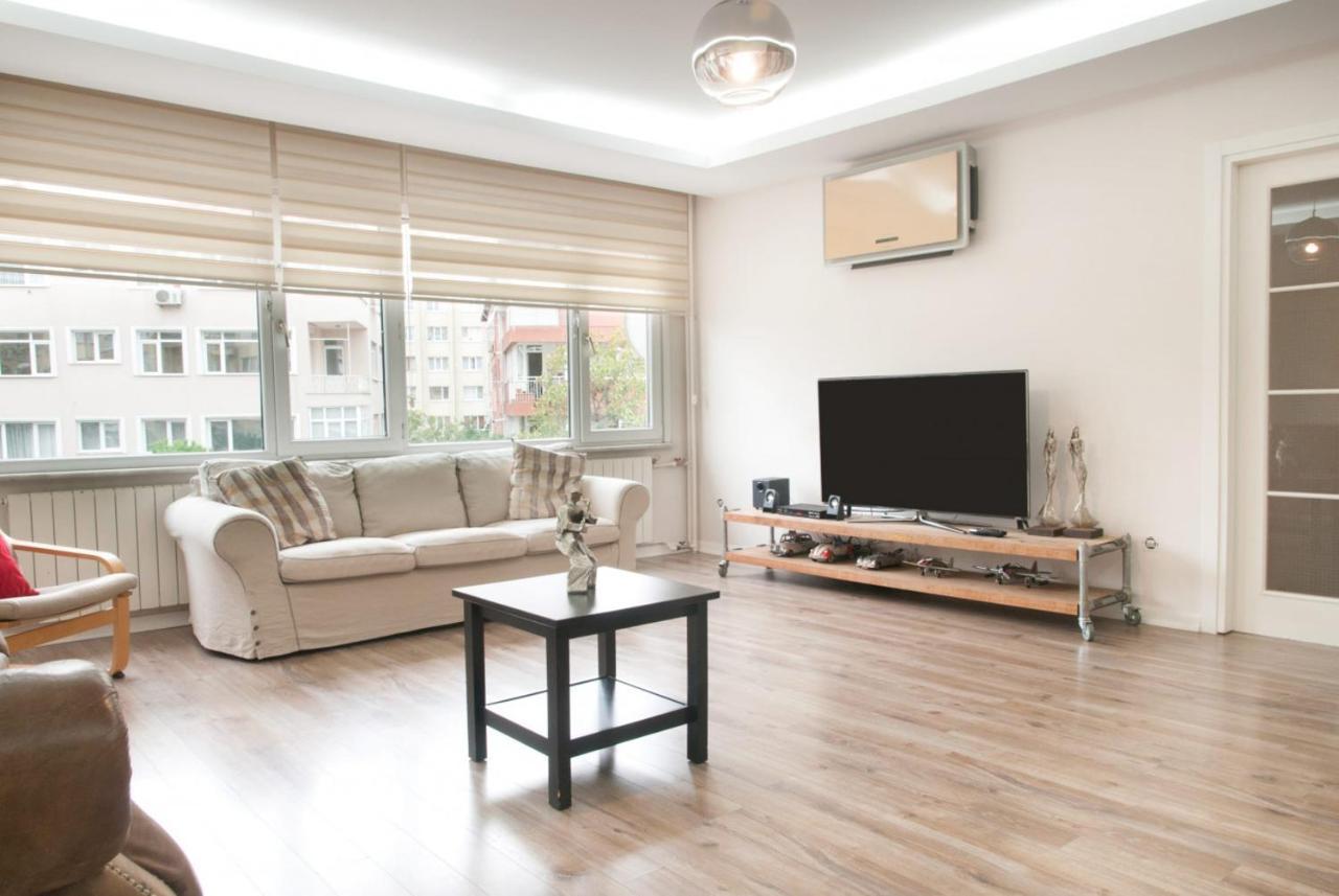 Central And Vibrant Flat With Balcony In Besiktas Istanbul Exterior foto