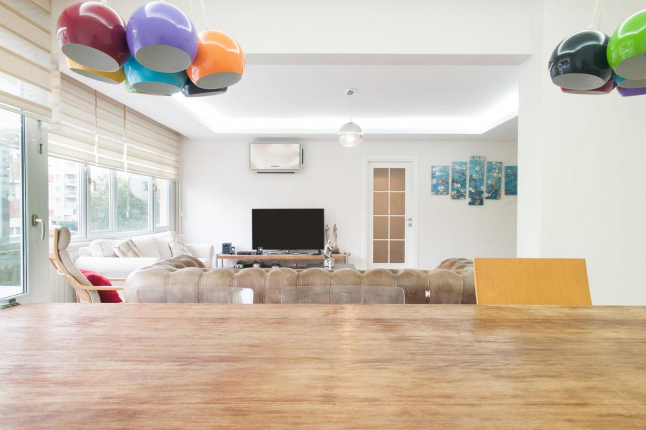 Central And Vibrant Flat With Balcony In Besiktas Istanbul Exterior foto